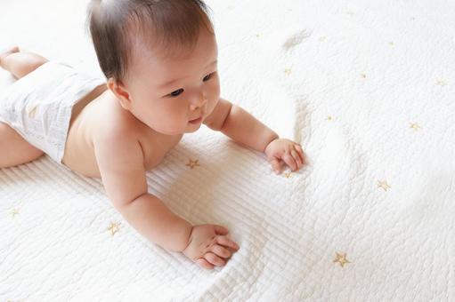 育休中のパパが見逃した寝返りした後の息子