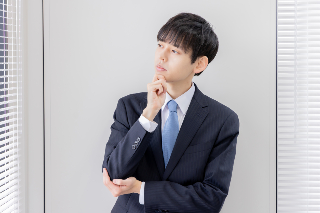 育休復帰に向けて準備することが何かを考えている会社員